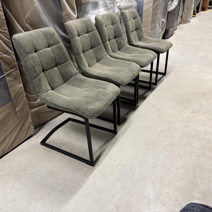 Opruiming! Eetkamerstoel set van 4 Riga | Normaal 636,-, Huis en Inrichting, Stoelen, Nieuw, Vier, Metaal, Stof, Overige materialen