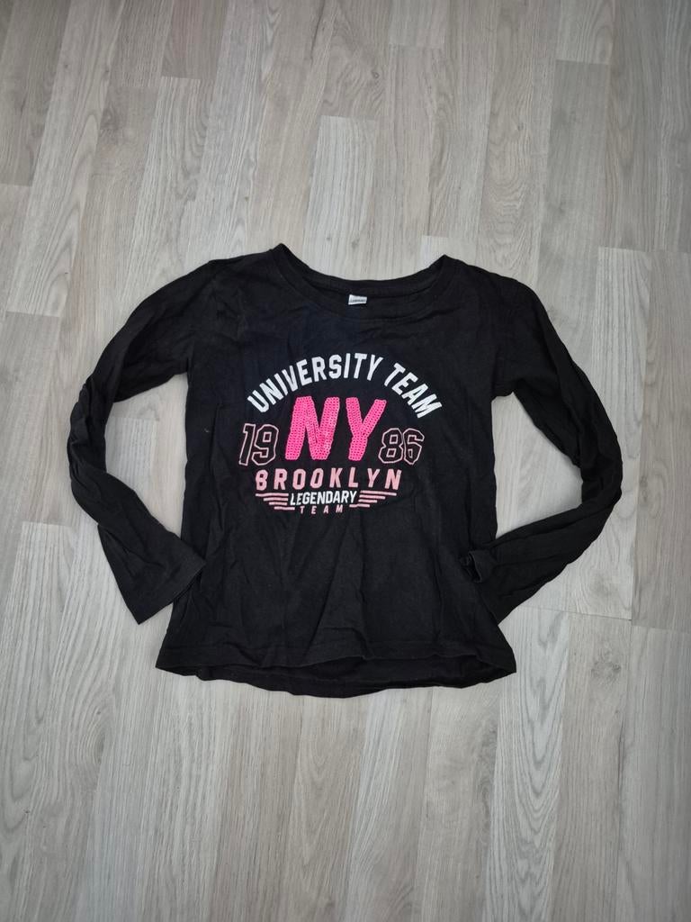 Zwart shirt met lange mouwen maat 134/140, Ophalen of Verzenden, Gebruikt, Jongen of Meisje, Shirt of Longsleeve