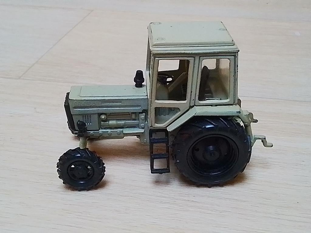 MtZ 82 Belarus Tractor Traktoroexport made in ussr, Ophalen of Verzenden, Gebruikt, Tractor of Landbouw, Overige merken