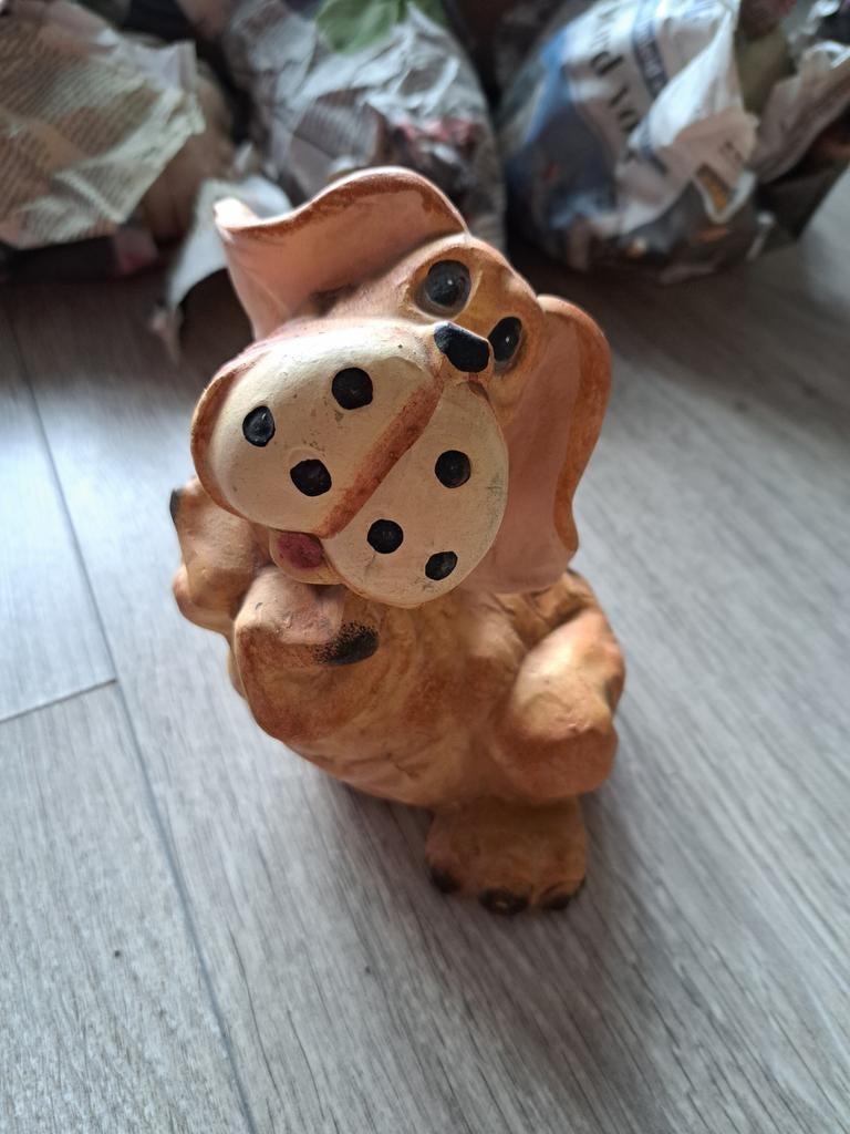 Schattige bruine hond spaarpot, Ophalen of Verzenden, Zo goed als nieuw, Steen, Aardewerk of Keramiek, Dier