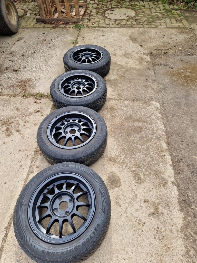 Set lichtmetalen velgen met banden (4 stuks), Ophalen, 15 inch, Banden en Velgen, 205 mm