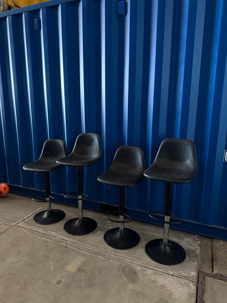 Set van 4 barkrukken - Zwart, in hoogte verstelbaar, Ophalen, Kunststof, Gebruikt, In hoogte verstelbaar