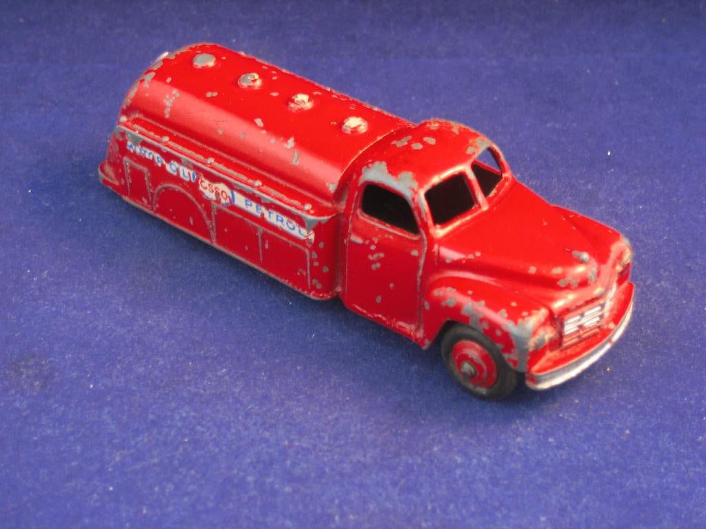 Dinky Toys  Studebaker Esso Tanker(2)/IGS!!, Verzenden, Gebruikt, Bus of Vrachtwagen, Dinky Toys