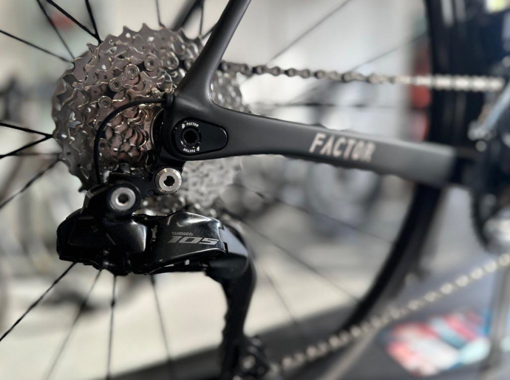 Factor O2 Carbon matt/ prism 58cm 2025, Overige merken, -, - 0
-, NL, Nieuw