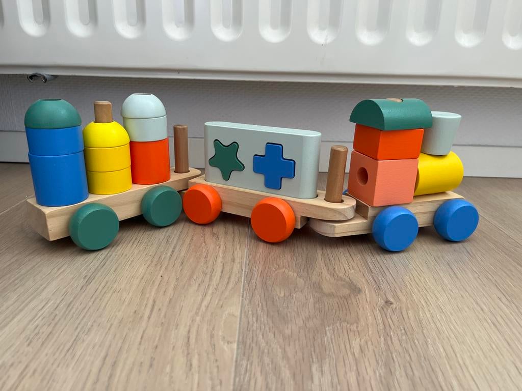 Houten trein van HEMA - Kleurrijk en educatief speelgoed, Kinderen en Baby's, Speelgoed | Houten speelgoed, Ophalen of Verzenden