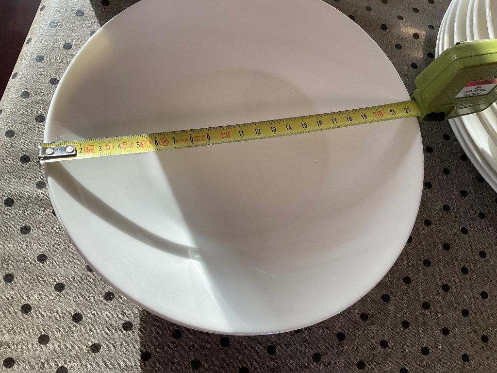 Ikea skyn 21986/ grote borden 31.8/ als nieuw, Ophalen of Verzenden, Zo goed als nieuw, Bord(en), Overige stijlen