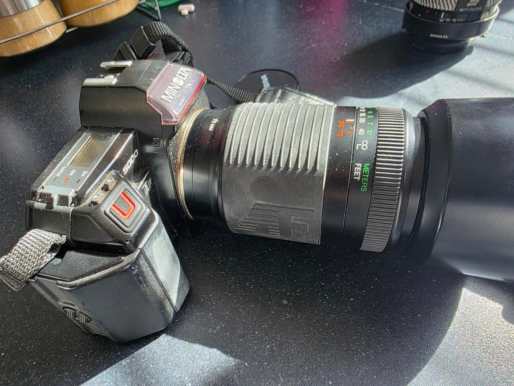 Minolta 5000 spiegelreflexcamera met lenzen en flitser, Ophalen of Verzenden, Gebruikt, Spiegelreflex, Minolta