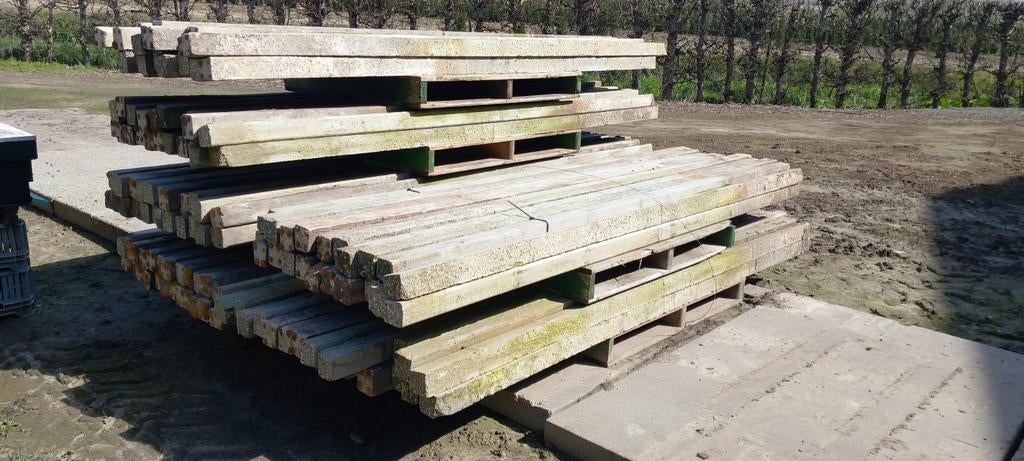 Betonpalen 8x8 cm, 3 meter lang - 36 stuks, Ophalen, Gebruikt, 250 cm of meer, Palen