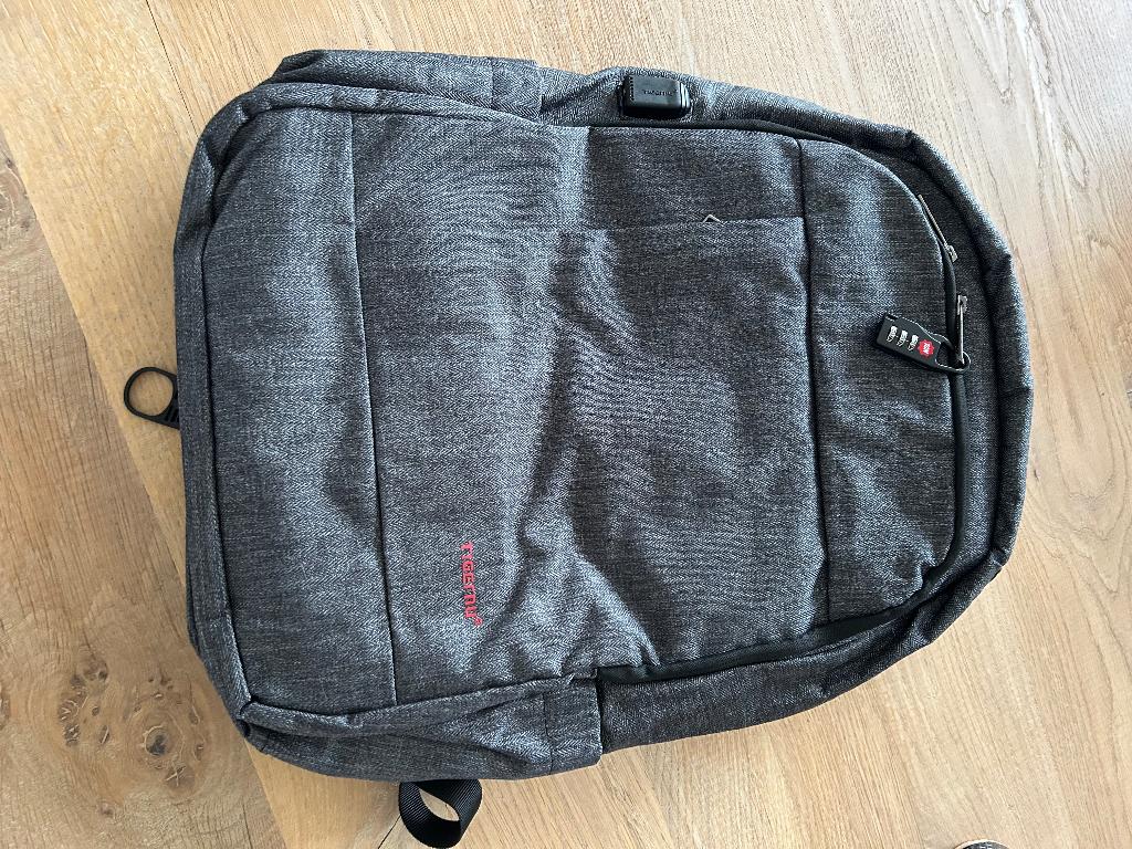 Laptop rugzak Tigernu, 25 tot 40 cm, Nieuw, Ophalen of Verzenden, Overige merken