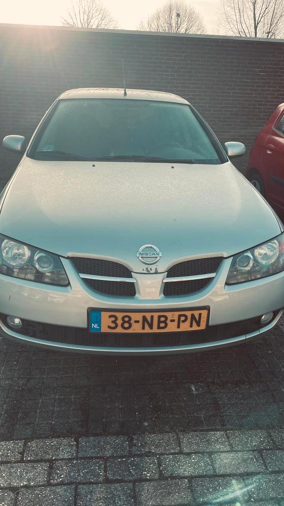 Nissan Almera 1.8 5D 2003 Grijs, Auto's, Nissan, Particulier, Almera, Benzine, D, Hatchback, Handgeschakeld, Origineel Nederlands