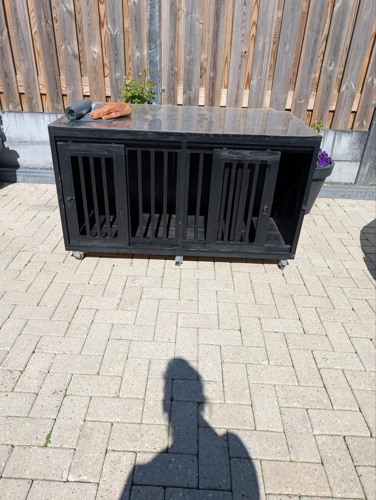 Mooie binnen bench voor twee honden, Ophalen of Verzenden, Minder dan 65 cm
