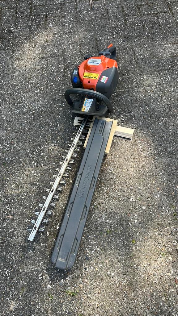 Prof Husqvarna heggenschaar (benzine) 122HD60, Tuin en Terras, Ophalen, Zo goed als nieuw, Benzine