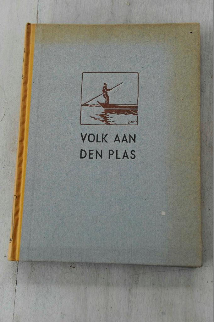 Volk aan de Plas een Boek van de Friesche Meren, Boeken, Verzenden, Zo goed als nieuw, Natuur algemeen
