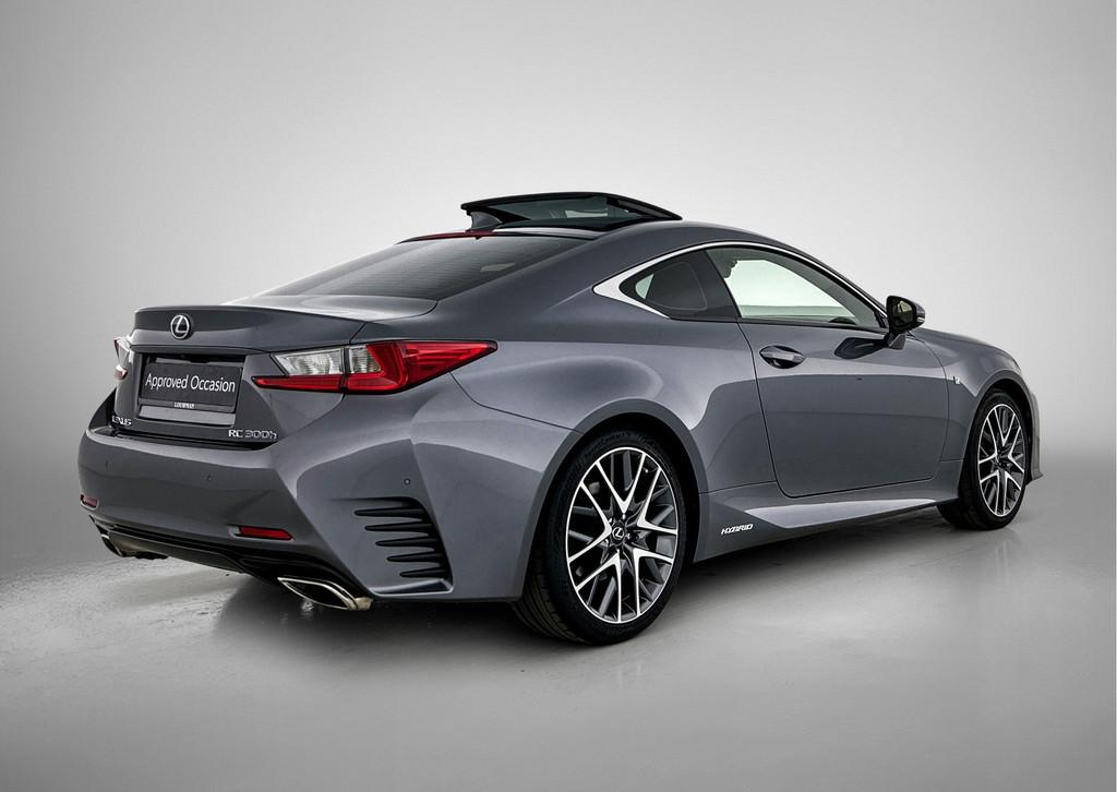 Lexus RC 300h F SPORT Line (bj 2016, automaat), Auto's, Lexus, Automaat, 12 maanden, Achterwielaandrijving, Gebruikt