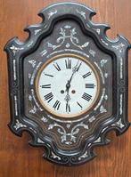 Antieke Franse Poulain Reims wandklok met parelmoer, Antiek en Kunst, Ophalen of Verzenden
