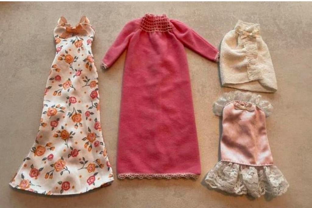 Barbie pyjama, Ophalen of Verzenden, Gebruikt, Kleertjes
