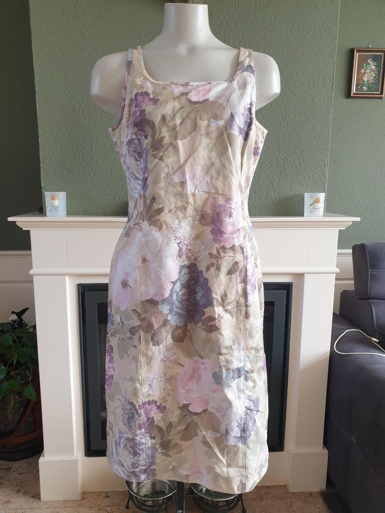 Scarva schilderachtige pastel lila beige jurk M 38, Kleding | Dames, Jurken, Maat 38/40 (M), Verzenden, Scarva, Beige