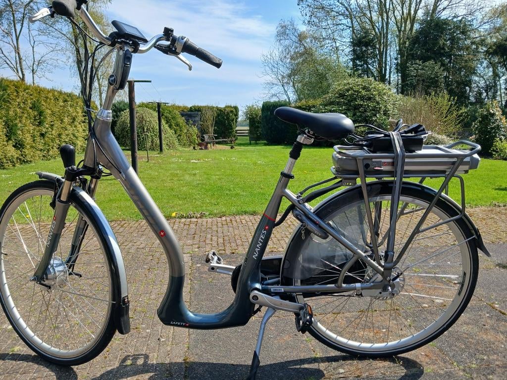 Stella fiets met trapondersteuning en zeer lage instap, Fietsen en Brommers, Elektrische fietsen, 51 tot 55 cm, Ophalen, Zo goed als nieuw
