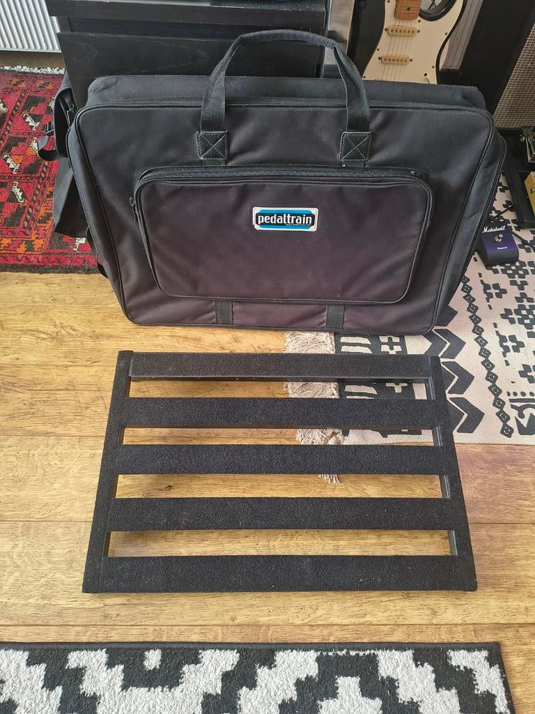 Pedaltrain Classic 3 pedalboard met soft case, Ophalen of Verzenden, Gebruikt