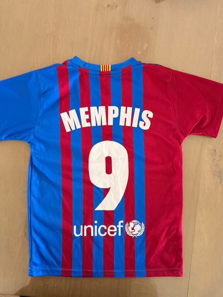FC Barcelona Memphis Depay inclusief broekje Maat 8 (Kinder), Ophalen of Verzenden, Zo goed als nieuw, Jongen of Meisje