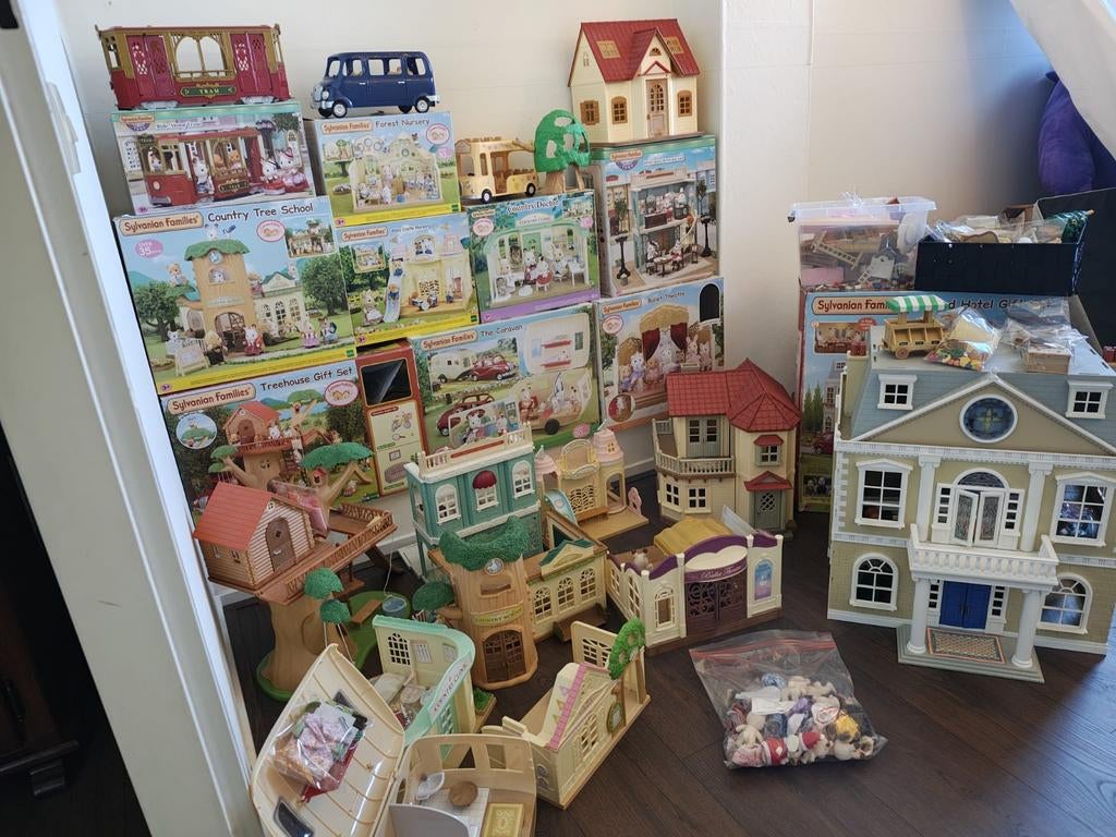Grote bundel Sylvanian Families, Ophalen, Zo goed als nieuw, Poppenhuis