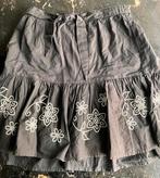 WE zwarte rok met geborduurde bloemen mt.158/164, WE, Meisje, Ophalen of Verzenden, Zo goed als nieuw