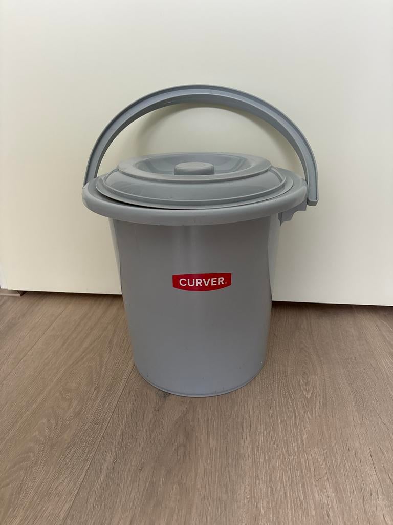 Grijze Curver toiletemmer plasemmer  met deksel en handvat, Ophalen of Verzenden, Gebruikt