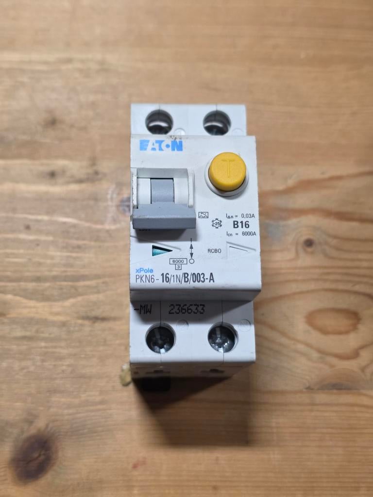 Eaton b16 aardlekschakelaar, Ophalen of Verzenden, Zo goed als nieuw