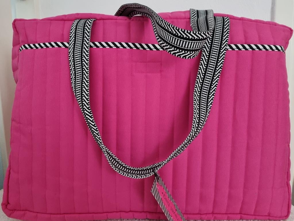 Een Gootte Roze weekendtas van de kruidvat., Ophalen of Verzenden, Roze