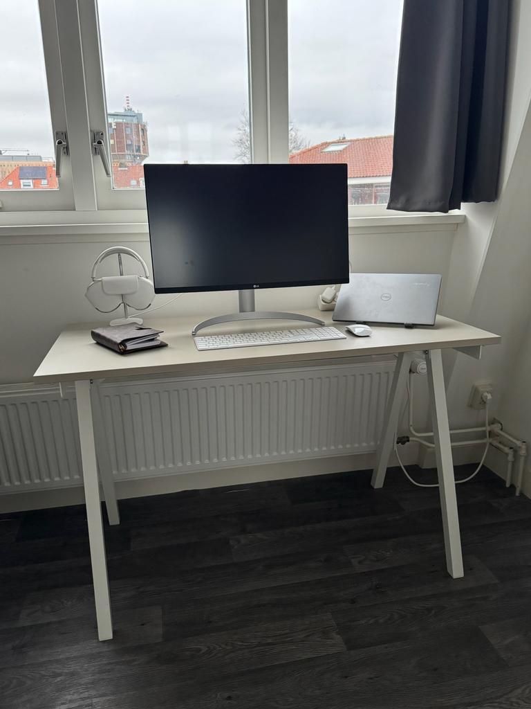 Ikea Trotten bureau wit beige japandi 120 cm, Ophalen, Demontabel, Scandinavisch, Zo goed als nieuw