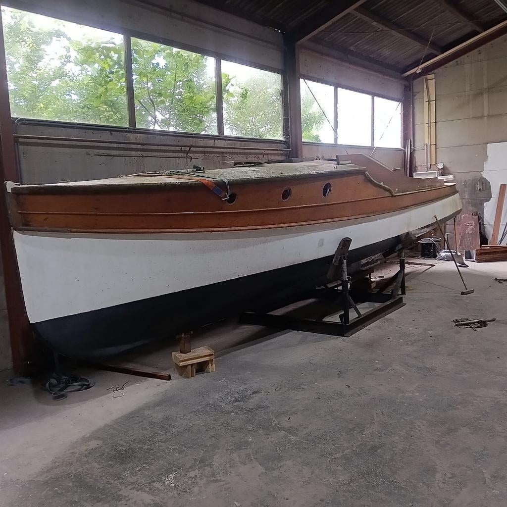Unieke 100 jaar oude Notarisboot - Opknapper met motor, Watersport en Boten, Motorboten en Motorjachten, Gebruikt, Binnenboordmotor