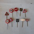 Speldje auto verkeer DAF SAAB SHELL Citroen verkeersbord SET, Ophalen of Verzenden, Gebruikt, Transport, Speldje of Pin