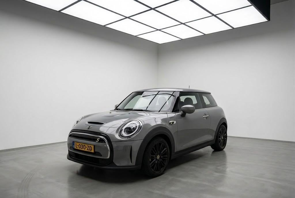 Mini Cooper SE | 95% SoH | Nieuwe all-seasons | 184pk, 50 €/maand, 4 stoelen, Elektrisch, Particulier