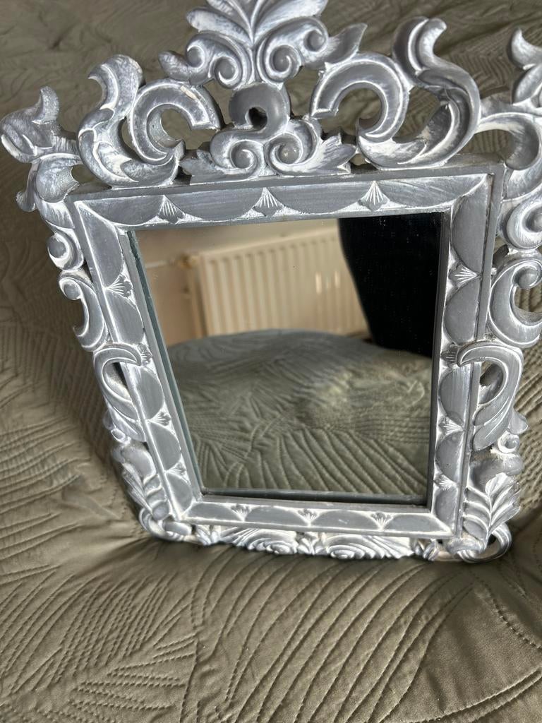 Gratis spiegel 30cm met sierlijke lijst, Huis en Inrichting, Woonaccessoires | Spiegels, Minder dan 50 cm, Gebruikt, Ophalen of Verzenden