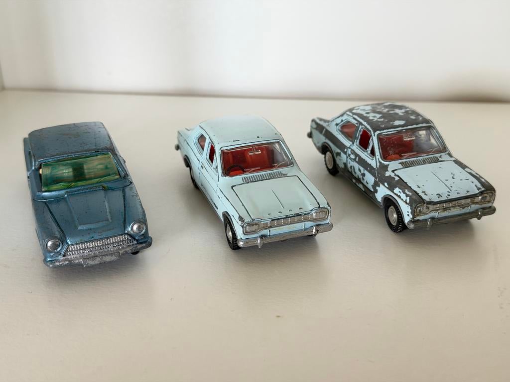 Dinky Toys Ford Escort (2x) & Cortina Vintage, Hobby en Vrije tijd, Modelauto's | 1:43, Ophalen of Verzenden, Gebruikt, Auto, Dinky Toys