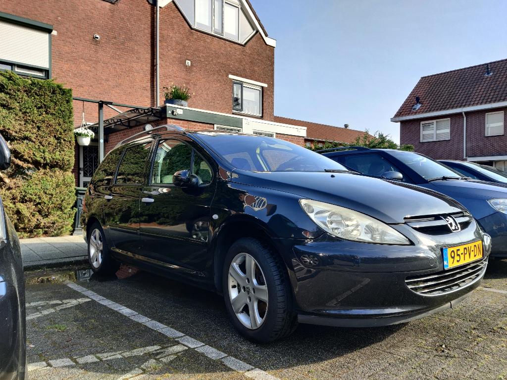 Peugeot 307 2.0 16V SW 2004 Zwart, Auto's, Voorwielaandrijving, 1330 kg, Zwart, 4 cilinders