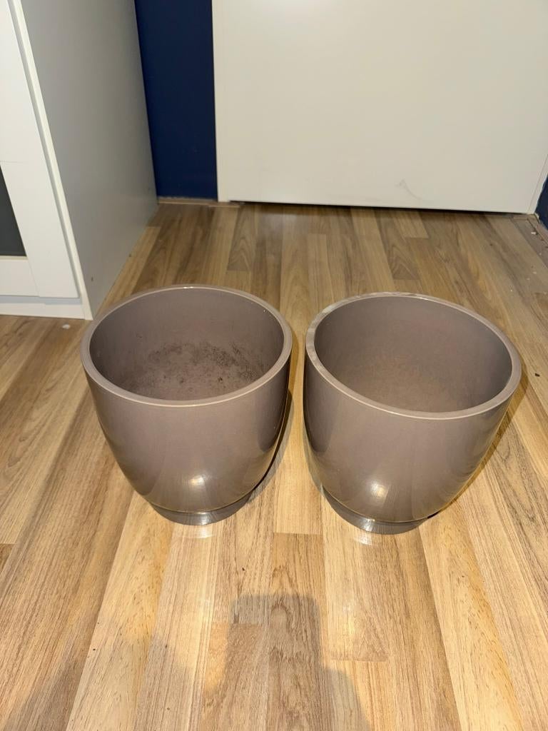 Twee grijze bloempotten bloempot grijs pot, Tuin en Terras, Ophalen, Gebruikt, Rond, Binnen