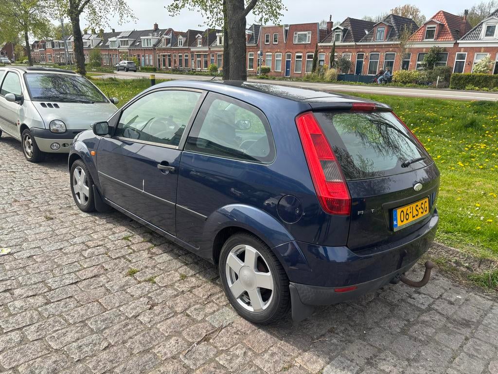 Ford Fiësta 1.25 16V 3DR 2003 Blauw, Auto's, Ford, Voorwielaandrijving, 1242 cc, 4 cilinders, Origineel Nederlands