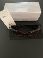 DKNY zonnebril, Sieraden, Tassen en Uiterlijk, Zonnebrillen en Brillen | Dames, Overige merken, Zonnebril, Bruin, Ophalen of Verzenden
