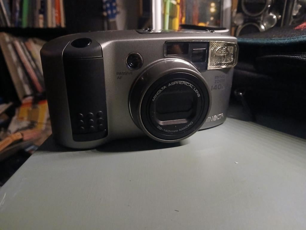 Minolta Riva Zoom 140ex - Getest, werkt perfect!, Audio, Tv en Foto, Fotocamera's Analoog, Ophalen of Verzenden, Compact, Minolta