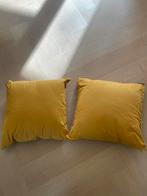 Twee gele sierkussens, Ophalen, Zo goed als nieuw, Geel, Vierkant