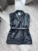 Mooi nieuw leren gilet in maat L met riem en zakken, Ophalen of Verzenden, Nieuw, Maat 42/44 (L), Zwart