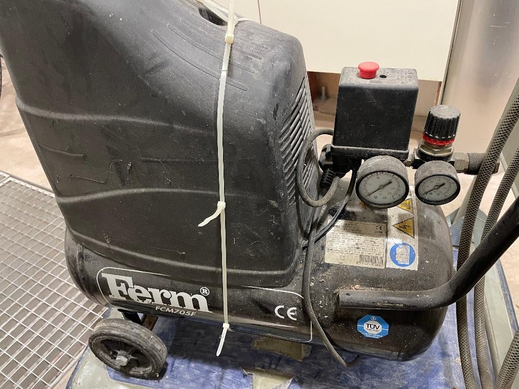 Ferm Compressor, Doe-het-zelf en Verbouw, Ophalen, Gebruikt, Minder dan 200 liter/min, Minder dan 25 liter