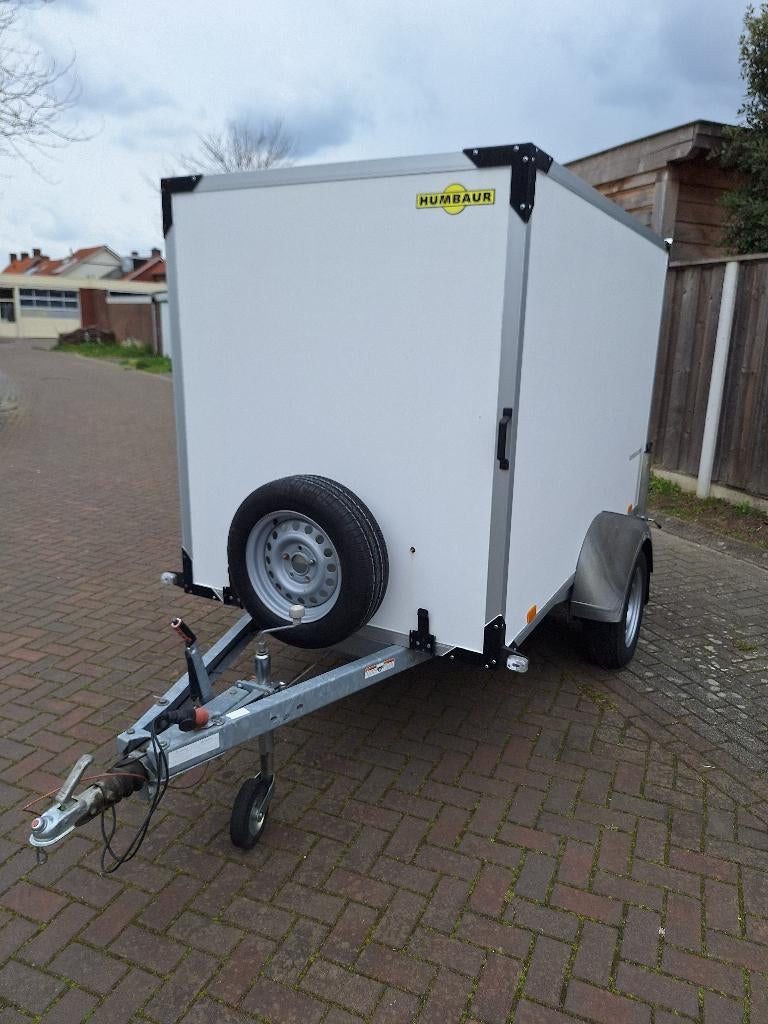 Gesloten humbaur 750kg geremde aanhanger, Auto diversen, Aanhangers en Bagagewagens, Ophalen, Zo goed als nieuw