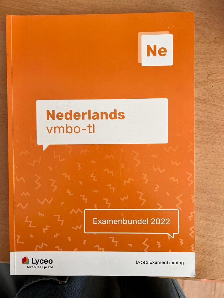 Examenbundel Nederlands vmbo-tl 2022, Ophalen of Verzenden, Alpha, Gelezen, MBO