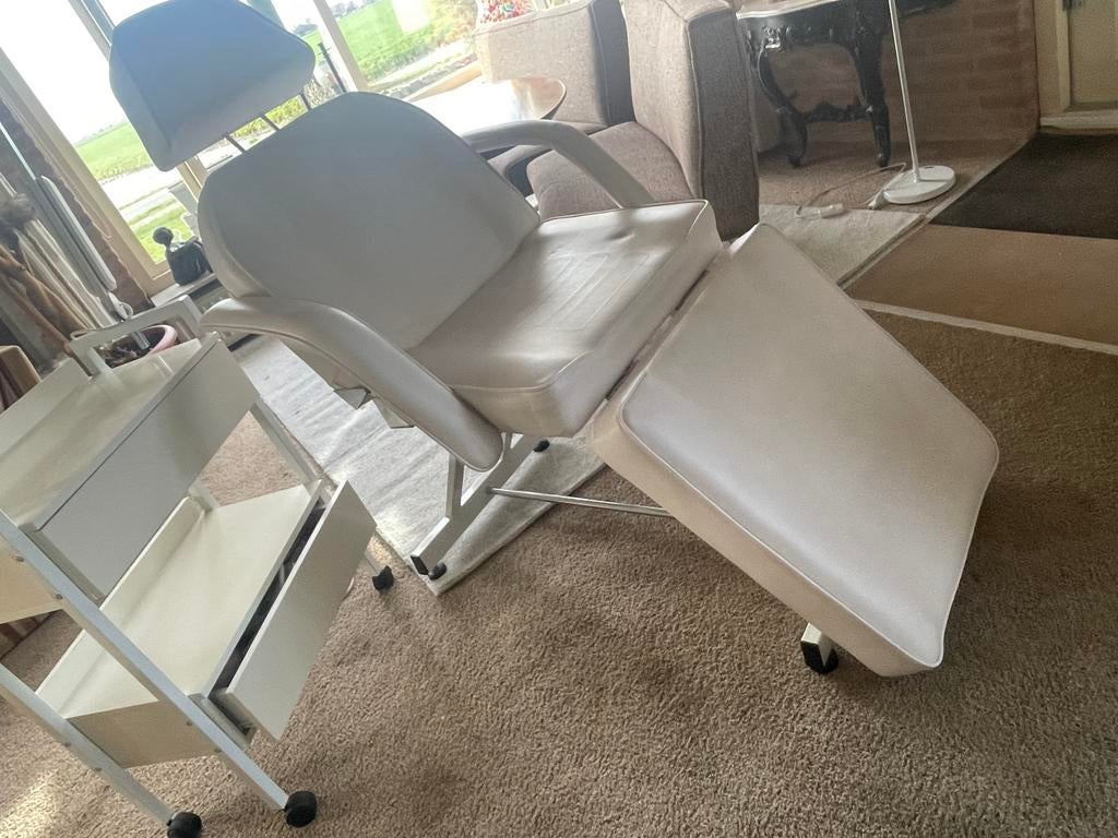 Pedicure / massage stoel / nagelstudio stoel, Sport en Fitness, Ophalen, Zo goed als nieuw, Massagestoel of Kussen