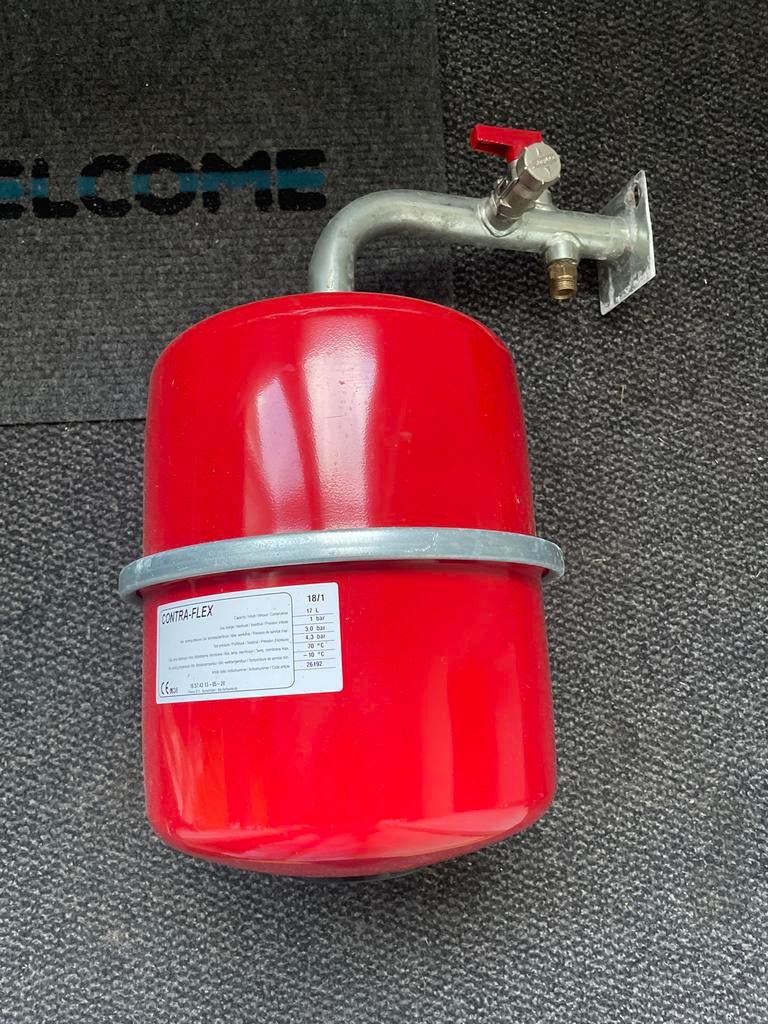 Expansievat Contra-Flex 18L, Ophalen, 30 tot 80 cm, Gebruikt, Overige typen