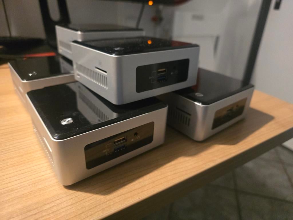 Intel nuc ( NUC5RGYHR ) meerdere nucs beschikbaar - actiepri, Ophalen of Verzenden