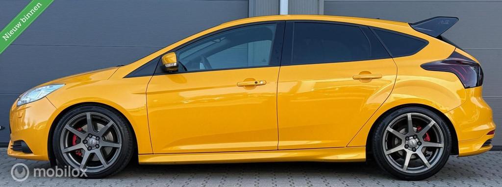 Ford Focus 2.0 EcoBoost ST-2 RS optiek/LED/Camera/Cruise/PDC, Auto's, Euro 5, Gebruikt, Met garantie (alle), 1337 kg