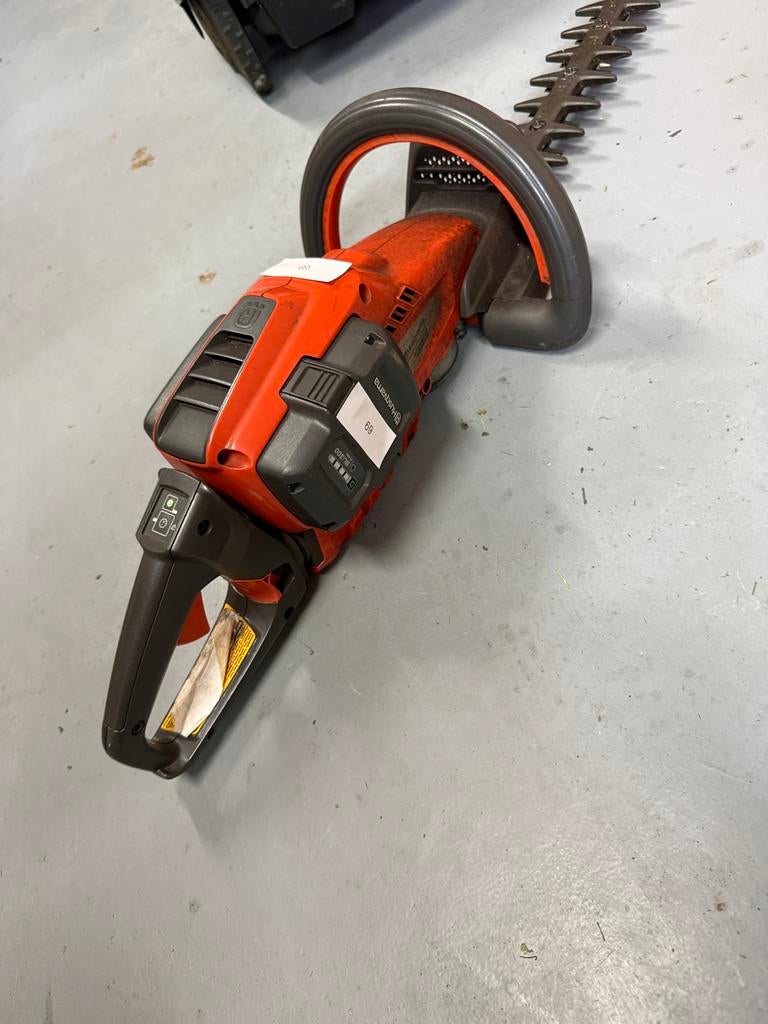 Husqvarna 520 ihd 60 accu heggenschaar, Ophalen, Zo goed als nieuw, Accu